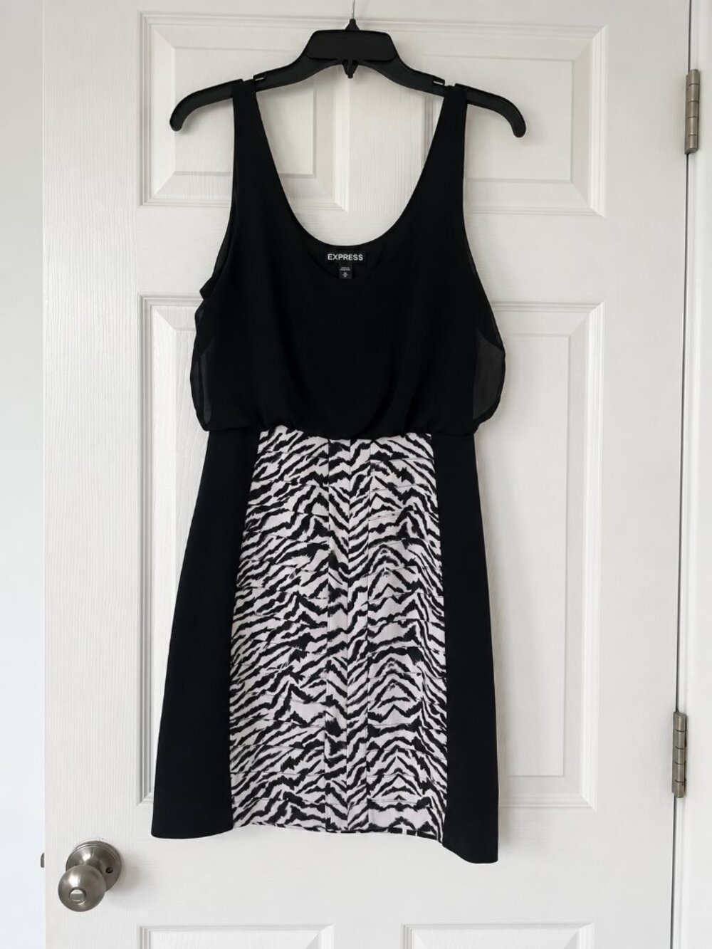 Express Black & White Zebra Print Sleeveless Dress Size Medium